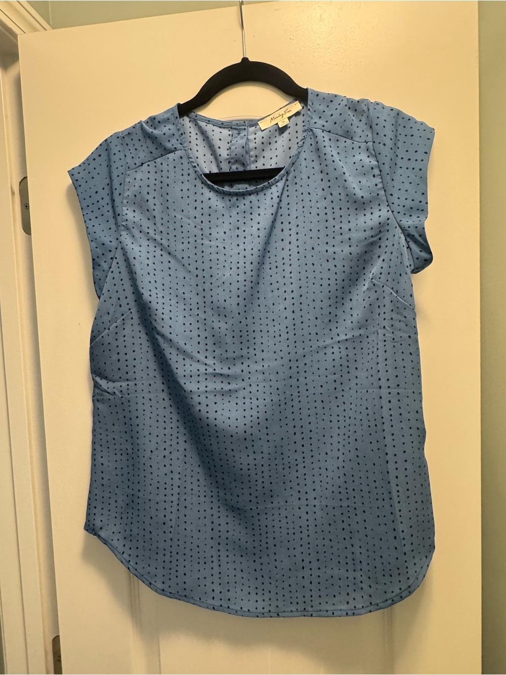 Monday Fun Women’s Medium Blue Black Polka Dot Short Sleeve Blouse